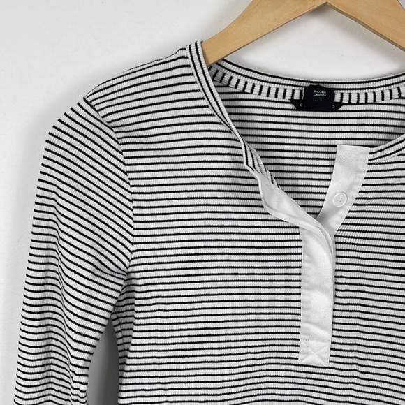 Club Monaco Ribbed Long Sleeve Henley - S - Picture 2 of 5